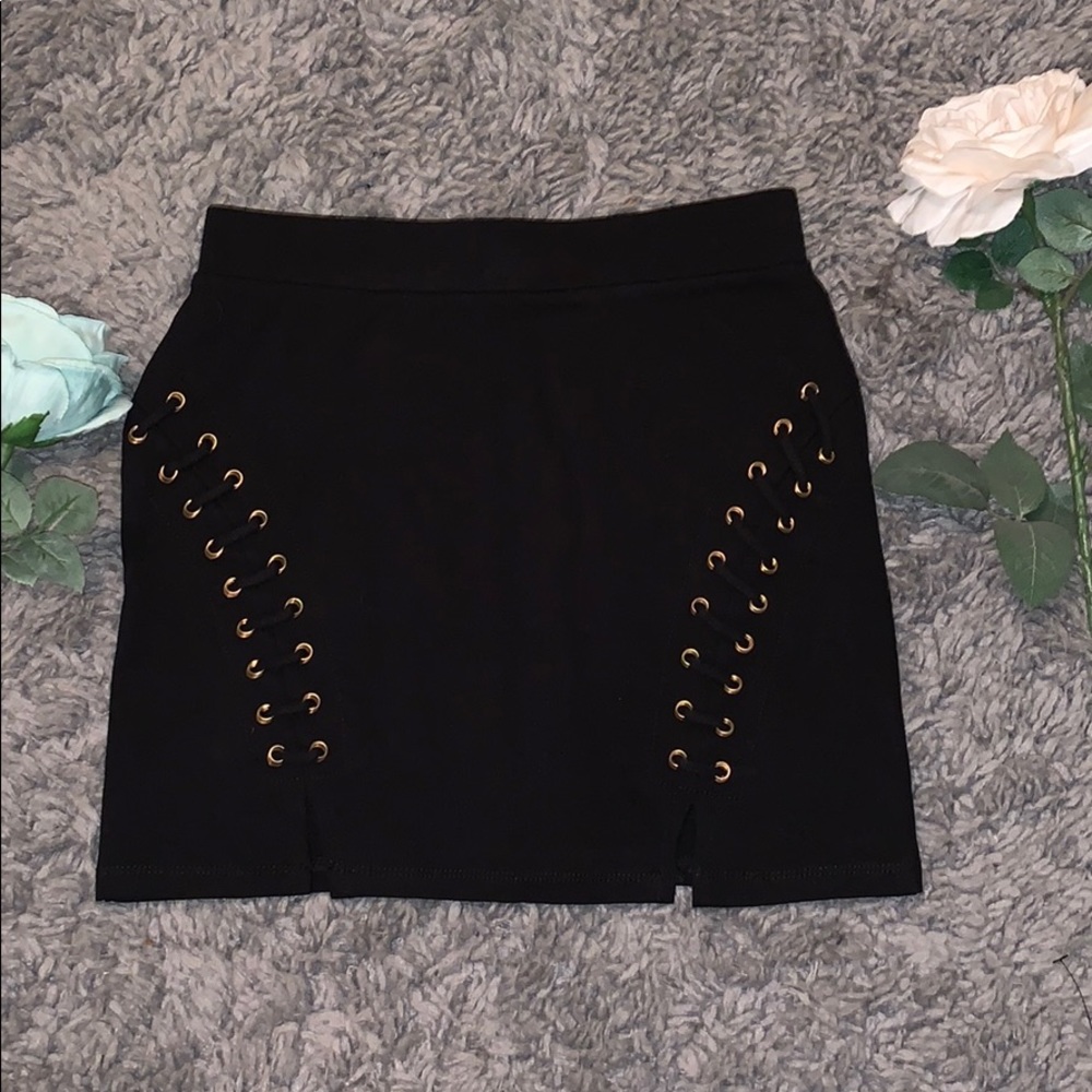 Black Laced Up Mini Skirt 🖤